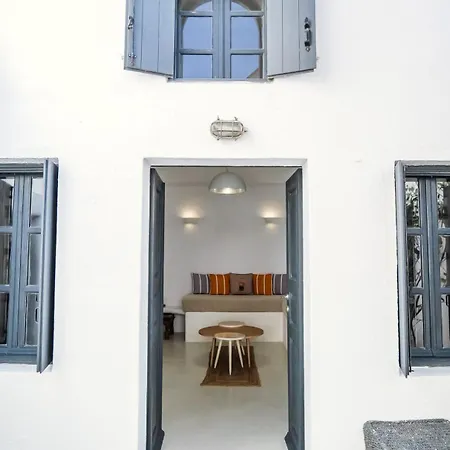 1906 Cave Apartment Pyrgos Kallistis