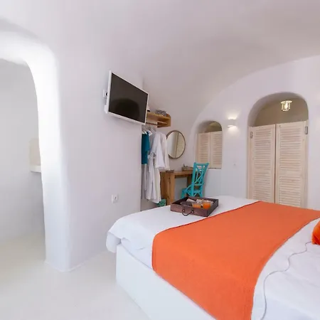 1906 Cave Apartment *