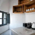1906 Cave Apartment *