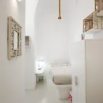 Apartment 1906 Cave *
