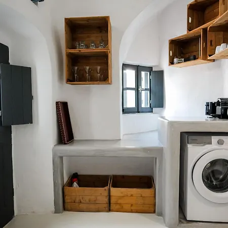 1906 Cave Apartment