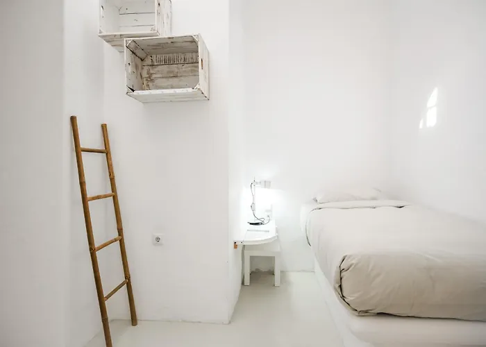 1906 Cave Пиргос