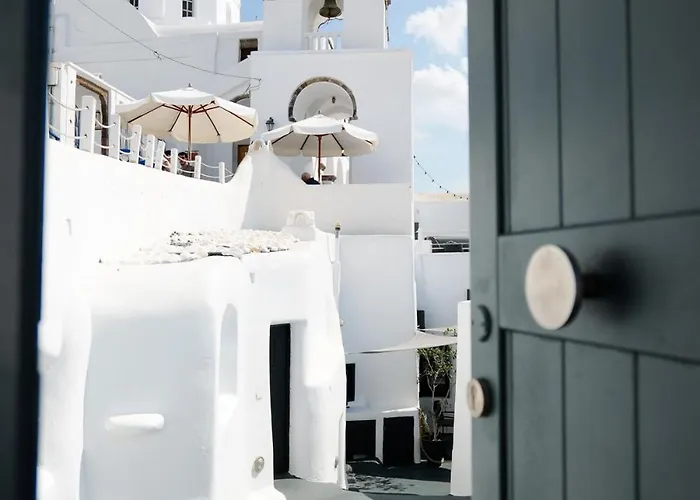 1906 Cave Апартаменты *